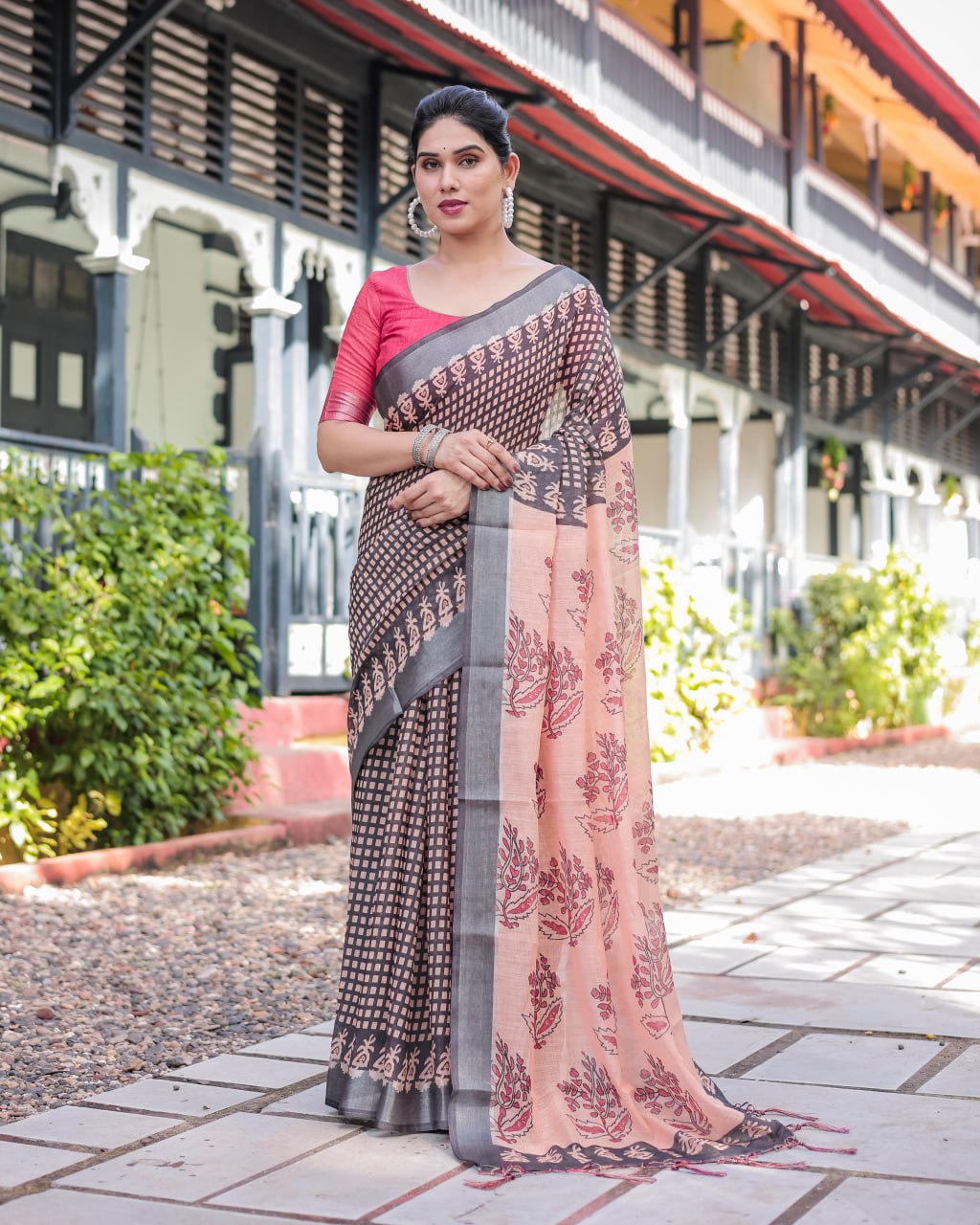 Charcoal Grey Printed Linen Cotton Saree