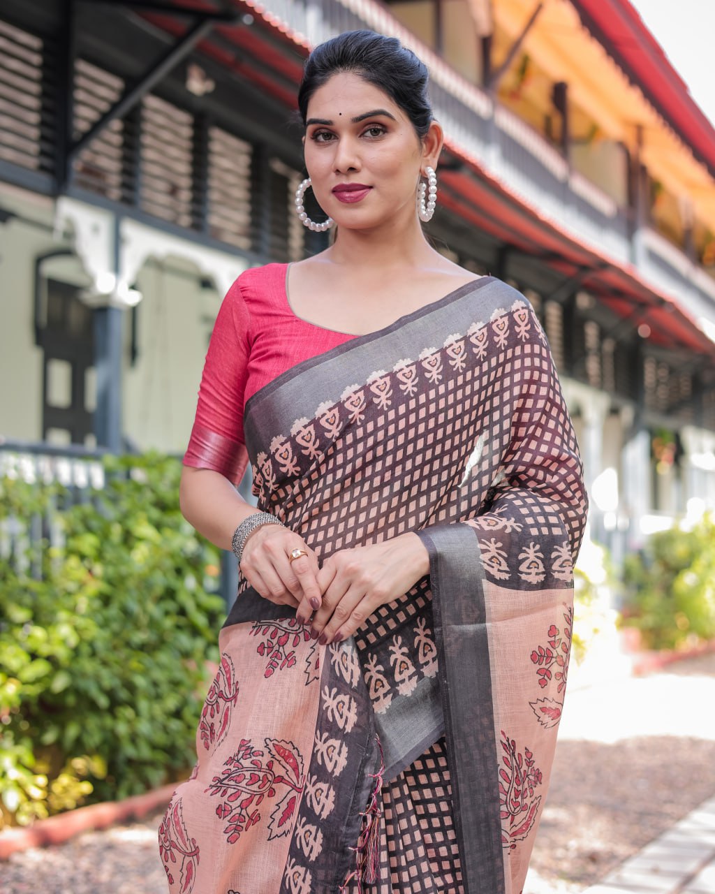 Charcoal Grey Printed Linen Cotton Saree
