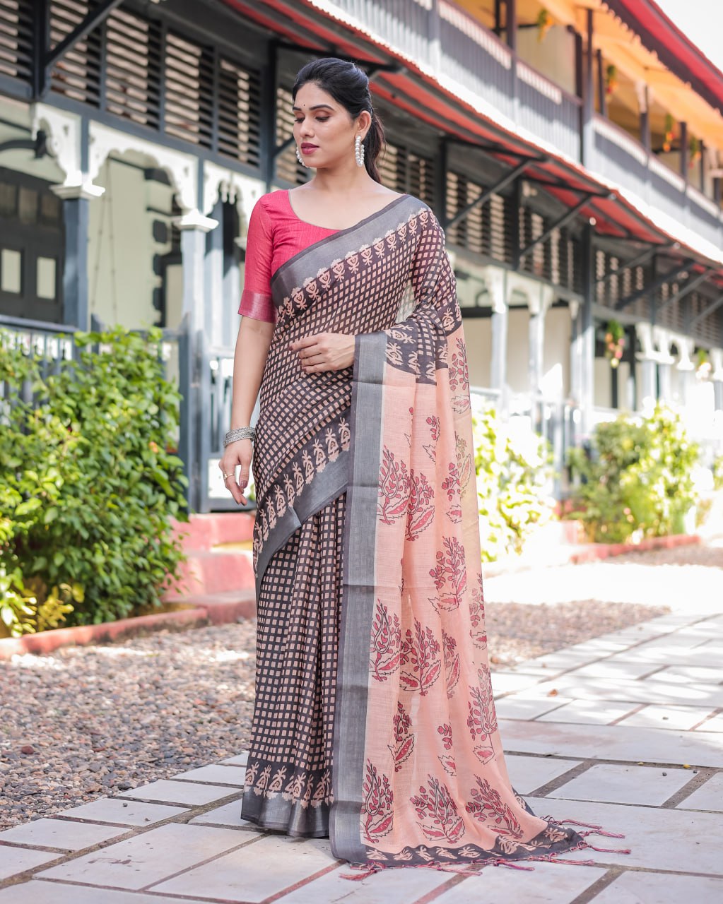 Charcoal Grey Printed Linen Cotton Saree