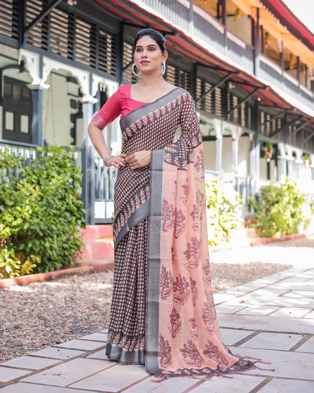 Charcoal Grey Printed Linen Cotton Saree